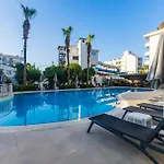 ホテル Motto Premium Hotel&spa マルマリス
