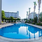 Motto Premium Hotel&spa فندق مرمريس
