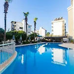 Motto Premium Hotel&spa فندق مرمريس