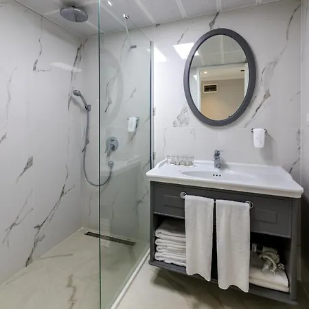 Motto Premium Hotel&spa 4* 马尔马里斯