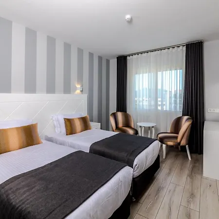 Motto Premium Hotel&spa 4* 马尔马里斯