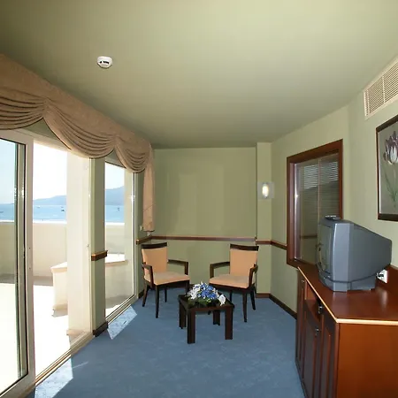 Motto Premium Hotel&spa 4* 马尔马里斯
