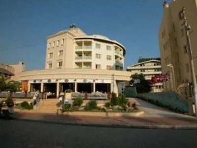 Motto Premium Hotel&spa 马尔马里斯